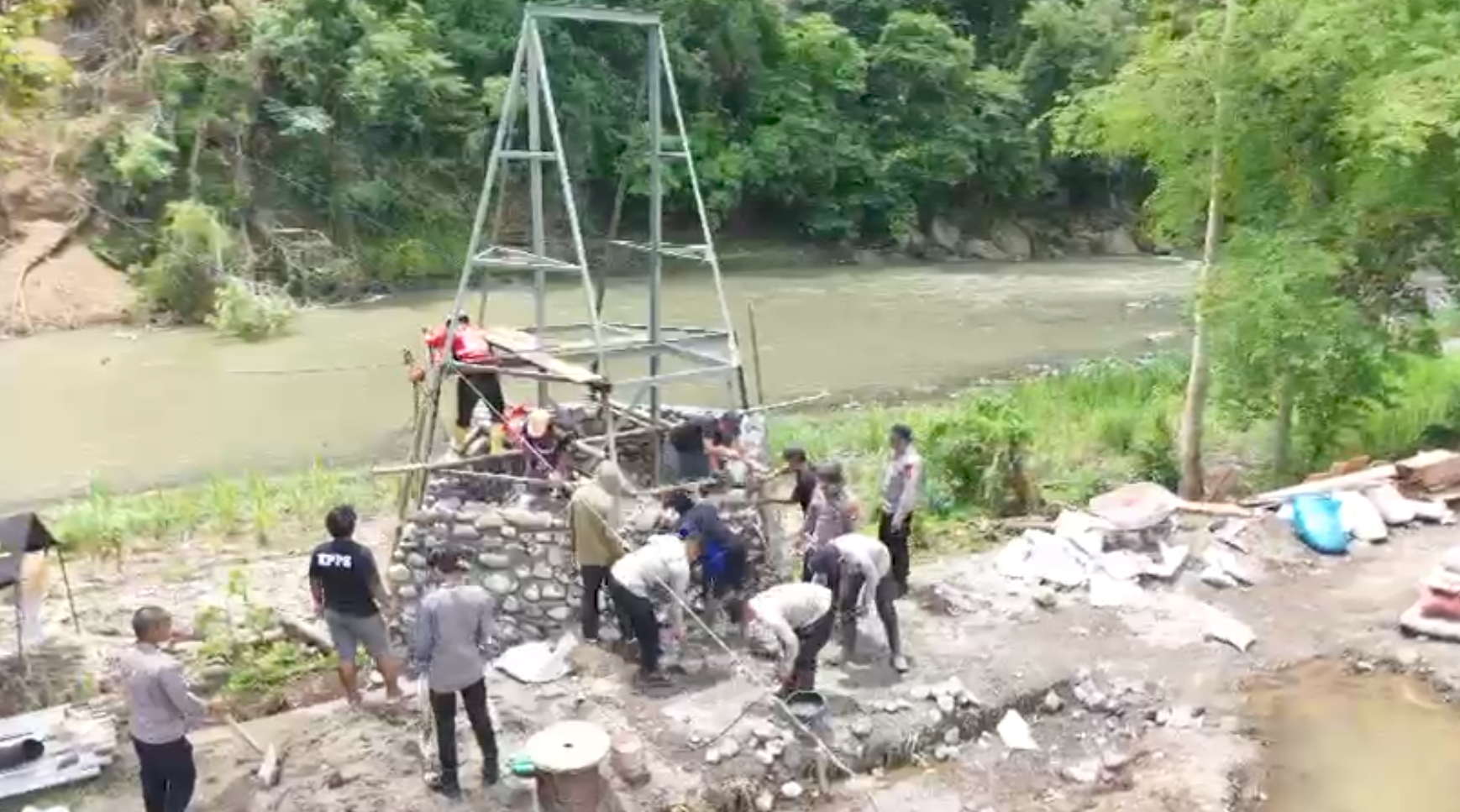 Screenshot_2025-11-30-18-09-46-510_com.whatsapp